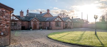 Country Retreat, Barn with Annexe - Large enclosed garden with countryside views