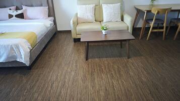 Premier Studio Suite, Balcony, Sea View