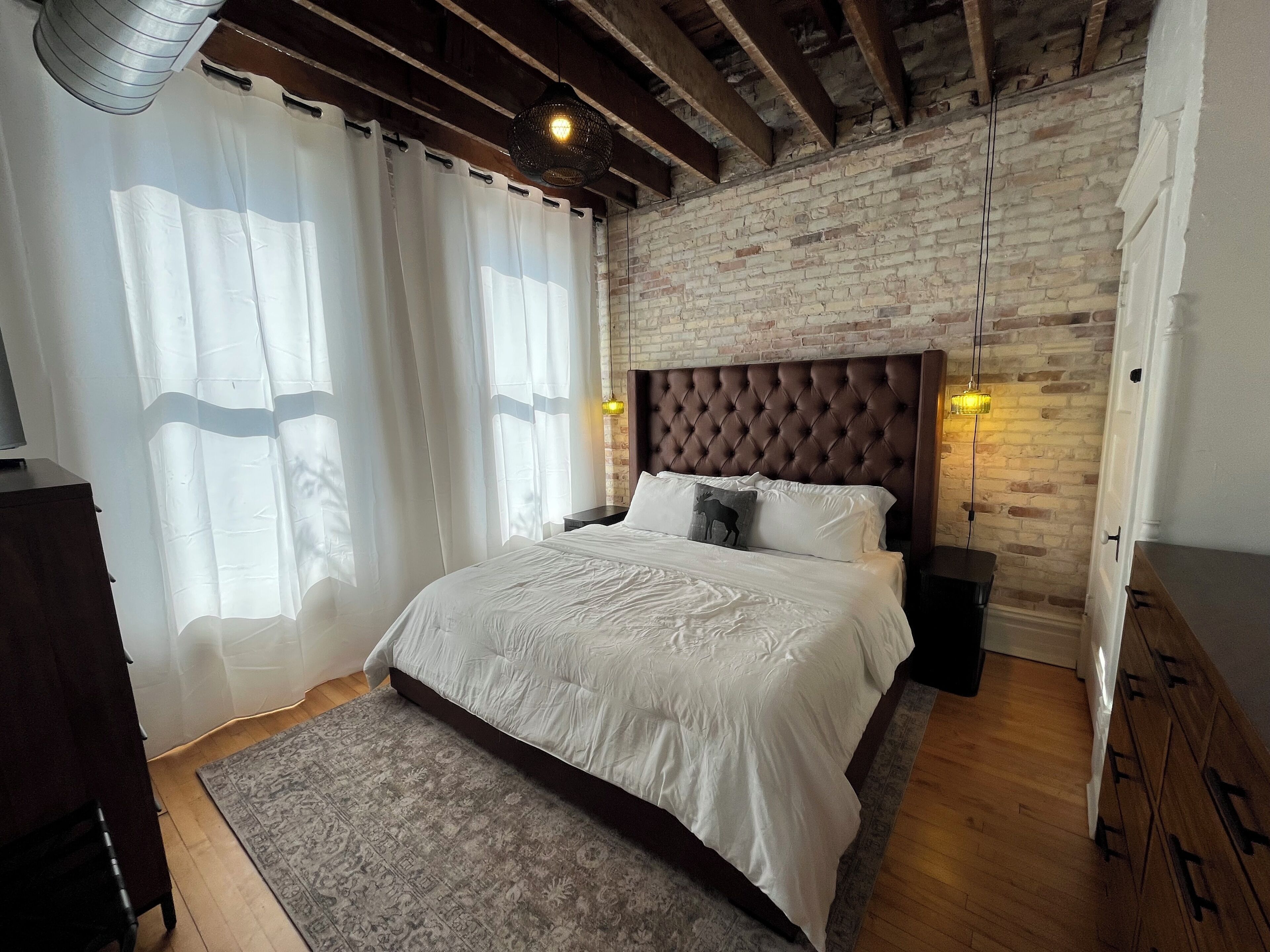 1 bedroom, desk, free WiFi, bed sheets