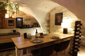 Dining - Vrbo Property (Saint-Hippolyte-de-Caton)