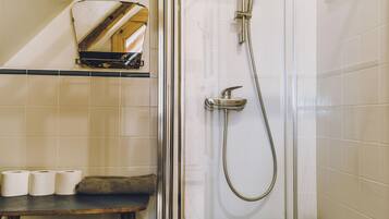 Apartment | Bathroom
