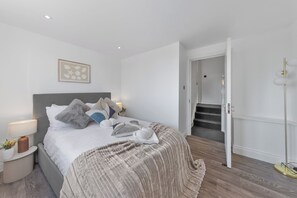 Room - The Palermo Haven (London)