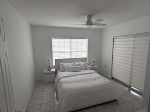 4 bedrooms, iron/ironing board, WiFi, bed sheets - Lovely 4-bedroom house in Port St Lucie (Port St. Lucie)