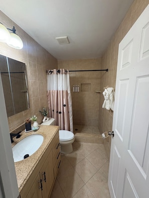 Hair dryer, towels, soap, toilet paper - Lovely 4-bedroom house in Port St Lucie (Port St. Lucie)