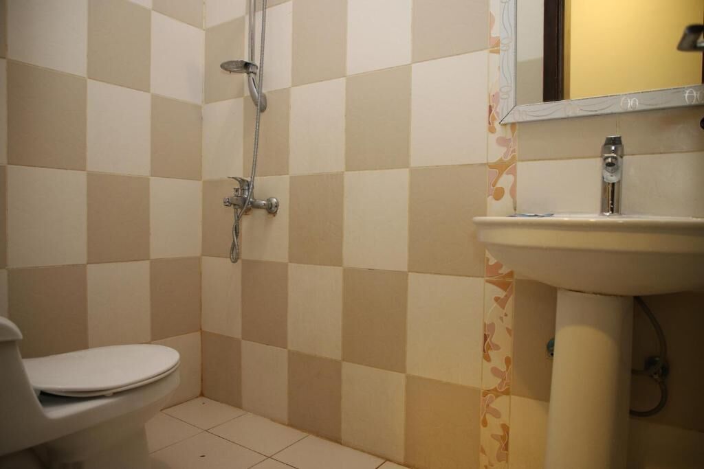 Deluxe Suite | Bathroom