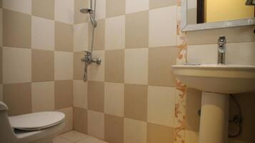 Deluxe Suite | Bathroom
