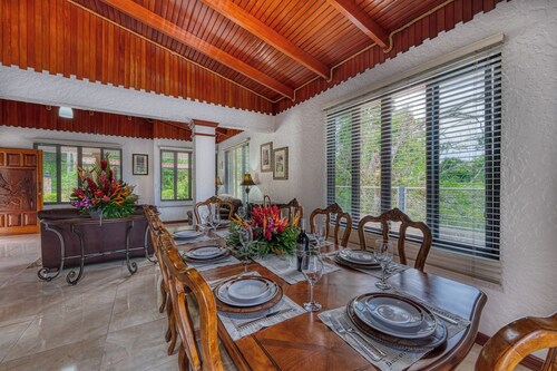 River Song Villa with Private Pool and Spa. 