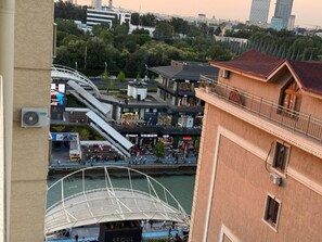 Unclassified image, 2 of 26, button - Seoul Riverside (Тоshkent)