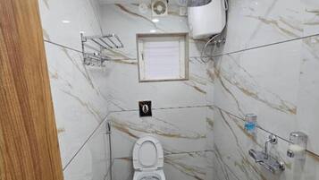 Shower, free toiletries, towels, soap