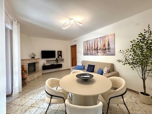 Dining - Villa Tati - Soft Landing Apartments (Puglia)