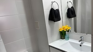 Apartment | Badezimmer