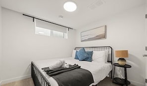 Desk, iron/ironing board, travel cot, WiFi