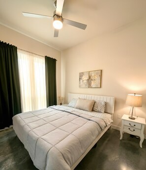 Iron/ironing board, WiFi, bed sheets