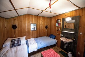 Strykejern/-brett, wi-fi og sengetøy