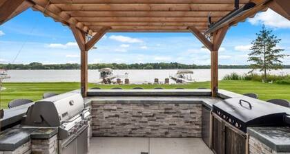Spacious Lakefront Retreat, with Room for Everyone. Cabin and Event Center.