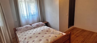 House of the SoulCharming 12-bedroom chalet in Avram Iancu
