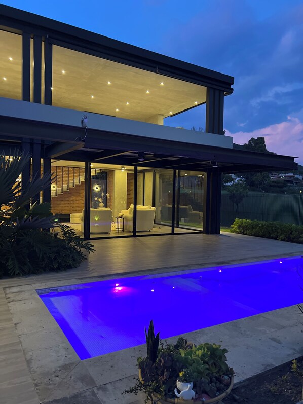 Outdoor pool, a heated pool