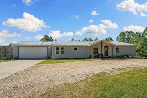 Exterior - The Ridge Ranch House (Pineville)