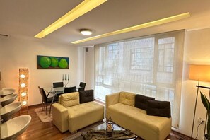 Living area - Suite in La Carolina Area - Quito Ecuador (Quito)