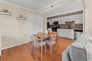 Dining - Lake Hartwell Retreat Near Clemson (Anderson)