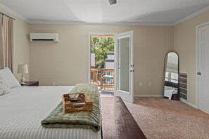2 bedrooms, iron/ironing board, WiFi, bed sheets - Lake Hartwell Retreat Near Clemson (Anderson)