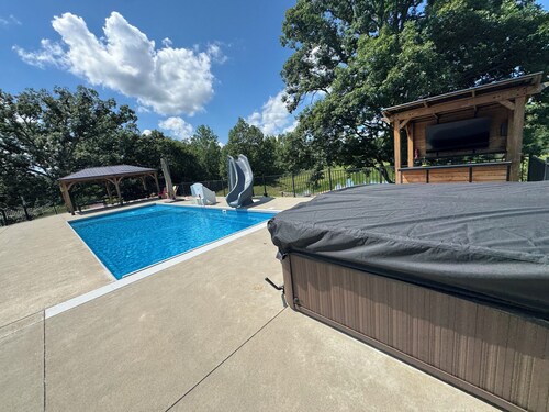 6-Acre Lake Estate: Boat Dock, Pool, Hot Tub, Pond