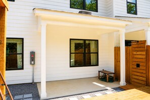 Exterior - Talk of TownHome! (Indian Springs Village)