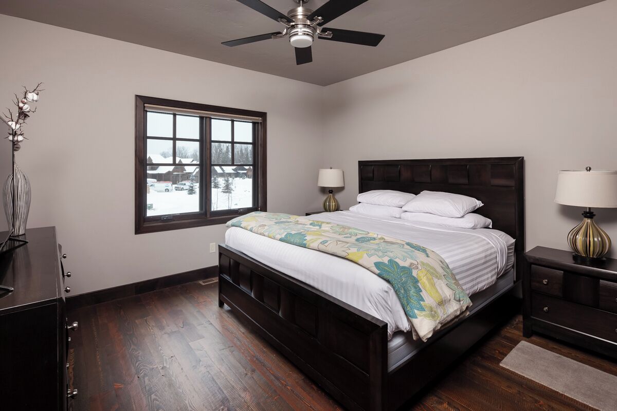 Iron/ironing board, WiFi (free), bed sheets
