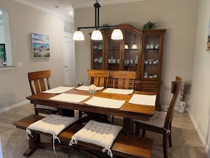 Dining - Naples Retreat with Free EV Charging + Resort Amenities (Naples)