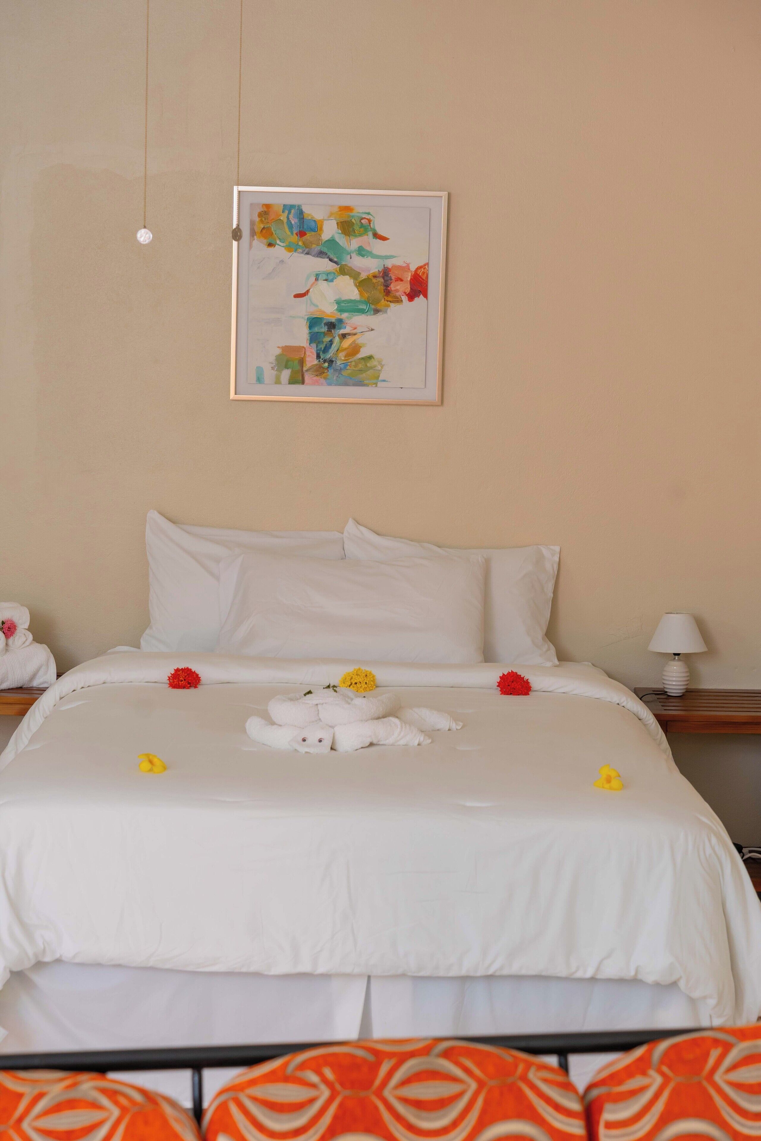 Iron/ironing board, WiFi, bed sheets
