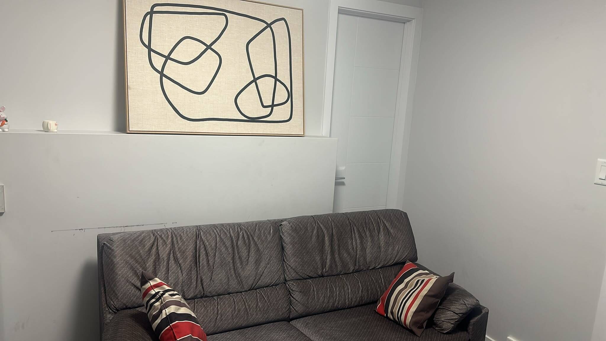 A Cozy Room And Living Room Space In A Serene Environment And Close To Amenities - Saskatchewan