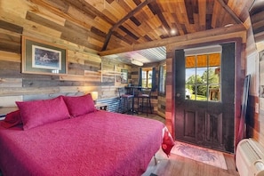 Room - The Little Sugar Shack in Pineville (Pineville)