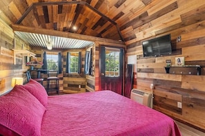 Room - The Little Sugar Shack in Pineville (Pineville)