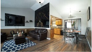 Living area - Charming Pool Home in Port Richey - Sleeps 6 (Port Richey)
