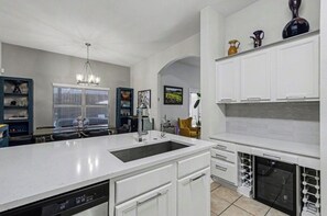 Private kitchen - Modern North Dallas Home - 3BR + Fitness Area (Dallas)