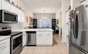 Private kitchen - Modern North Dallas Home - 3BR + Fitness Area (Dallas)