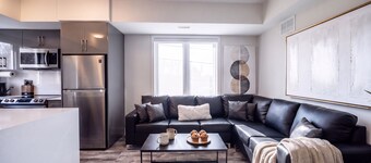 Lux 2BR Penthouse Suite With Rooftop/Terrace, Parking and Sleeps 6 Guests!