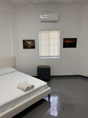 Iron/ironing board, WiFi, bed sheets - Hagat Sunset Retreat - Hibiscus Unit (Hågat)
