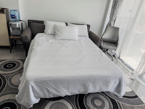 Iron/ironing board, Internet, bed sheets - Cactus Land  offers a home away from home comfort (Nairobi)