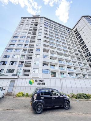 Exterior - Cactus Land  offers a home away from home comfort (Nairobi)