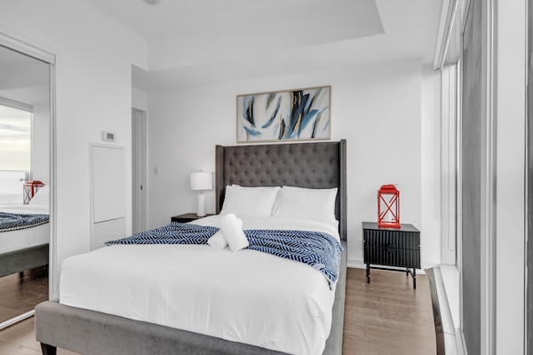 Cortinas blackout, tabla de planchar con plancha y wifi gratis