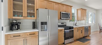 Fully Renovated 2-bedroom house near downtown in charming Redlands