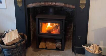 Cosy bach by the sea !