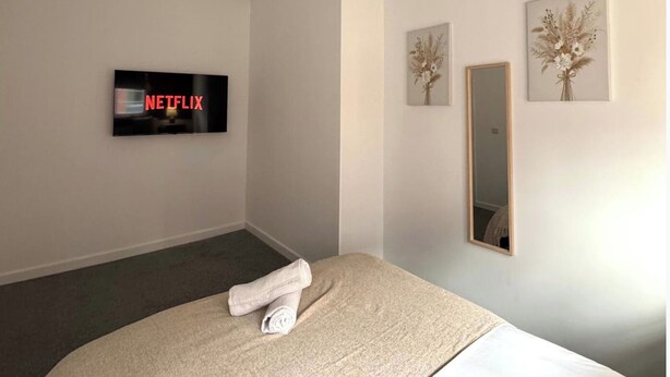 Unclassified image, 1 of 19, button - Sleeps8-FamilyFriendly-4Bed-CentralSheffield (Sheffield)