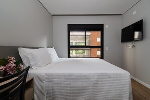 Room - Experience Comfort in São Paulo's Urban Escape for Solo Travelers (São Paulo)