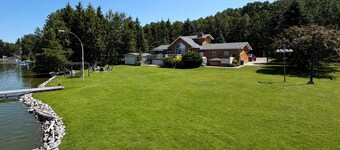 Lone Pine Cabin • Private Lakefront Escape • Sleeps 14 • Big Yard
