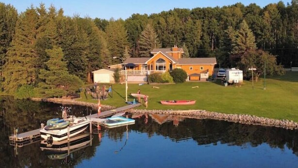 Miscellaneous - Lone Pine Cabin • Private Lakefront, Dock, Firepit • Big Yard • Sleeps 14 (Gainford)