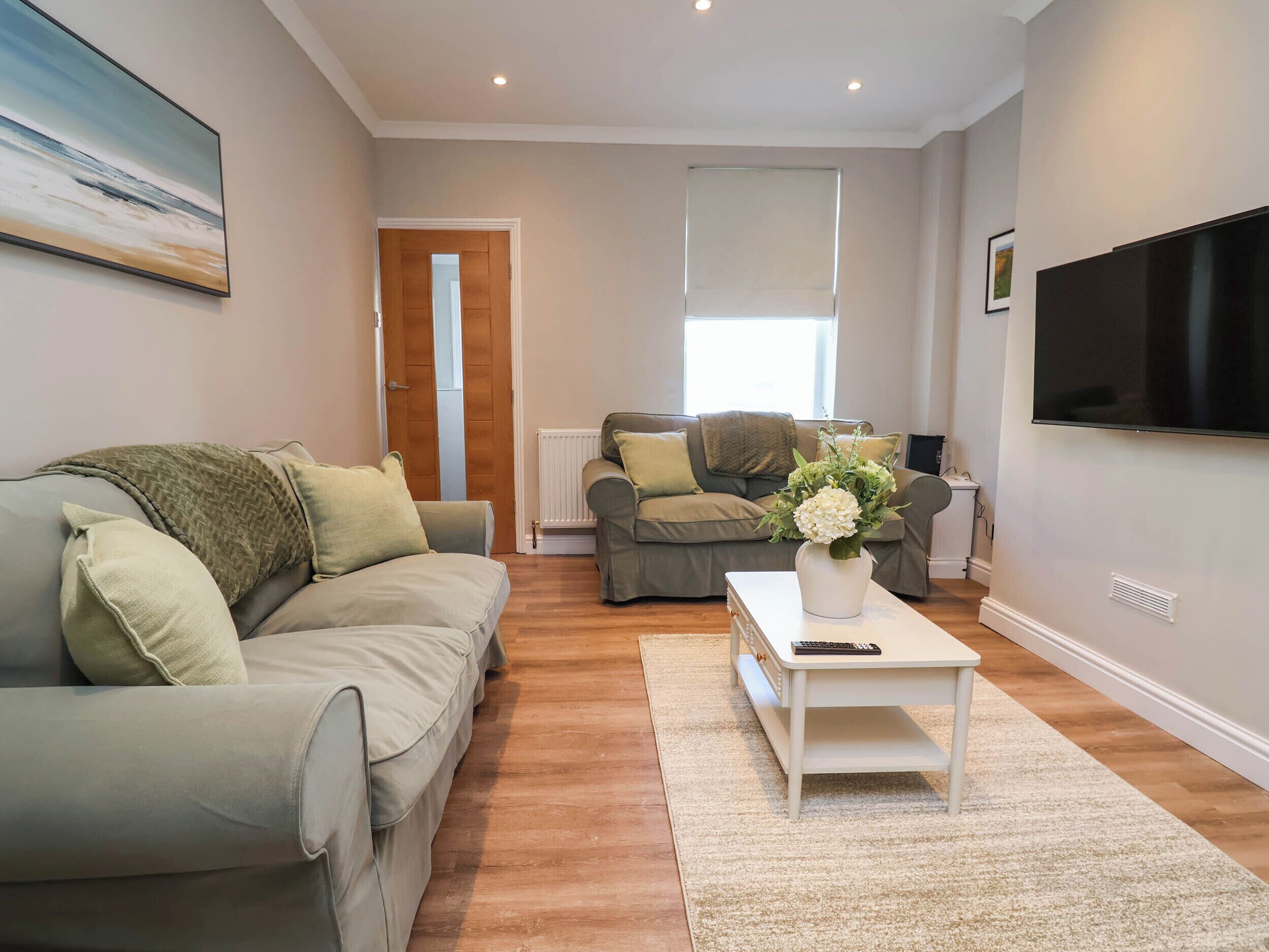 Brightside, Family Friendly, Country Holiday Cottage In Hoylake - Wirral