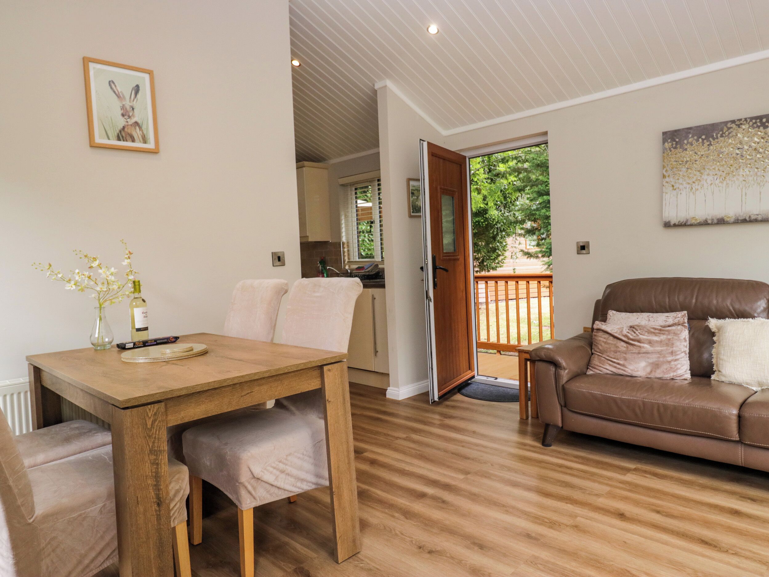 Fir Tree Lodge, Pet Friendly, With Hot Tub In Troutbeck Bridge - Ambleside