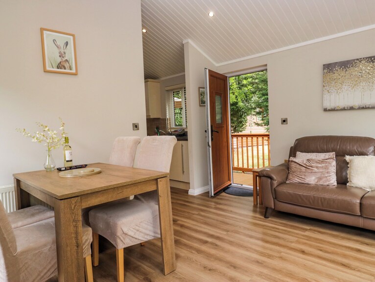 Fir Tree Lodge, Pet Friendly, With Hot Tub In Troutbeck Bridge - Ambleside